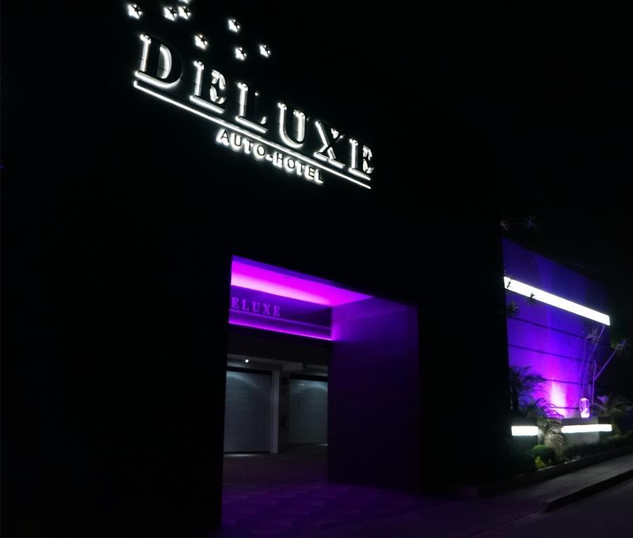 Auto Hotel Deluxe El Alcanfor Esterno foto
